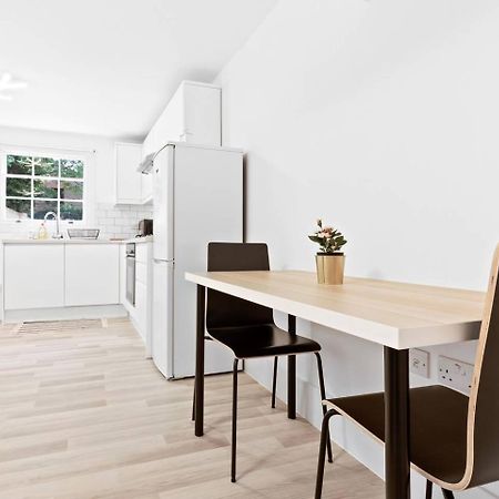 Airy Spacious 1 Bedroom Aprtment With Garden In Brixton Londen Buitenkant foto
